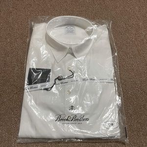 Brooks brothers W white button up.Sz 0 petite.Never worn.In original package
